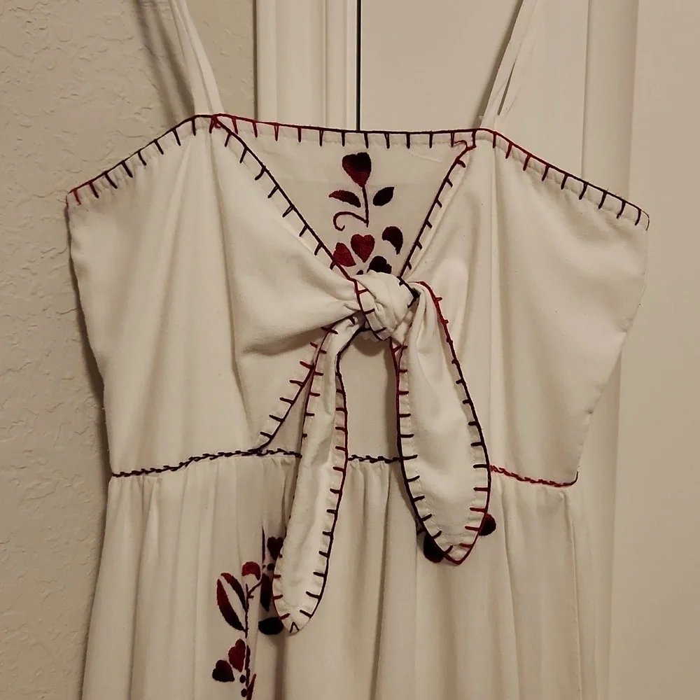 Maxi dress hand embroidered - Picture 1 of 7